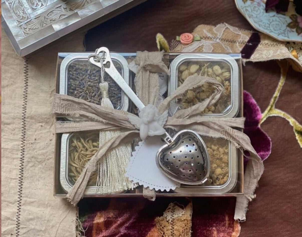 Deluxe Tea Gift Set: Lavender Flower, Jasmine Flower Bud, Honey Suckle, & Chamomile Flower Teas