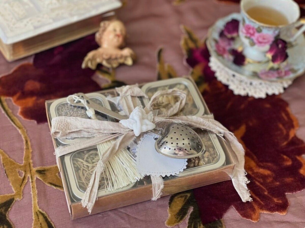 Deluxe Tea Gift Set: Lavender Flower, Jasmine Flower Bud, Honey Suckle, & Chamomile Flower Teas
